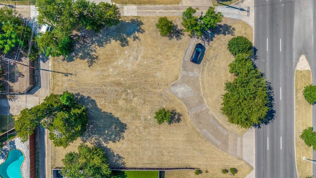 11430 Midway Road, Dallas