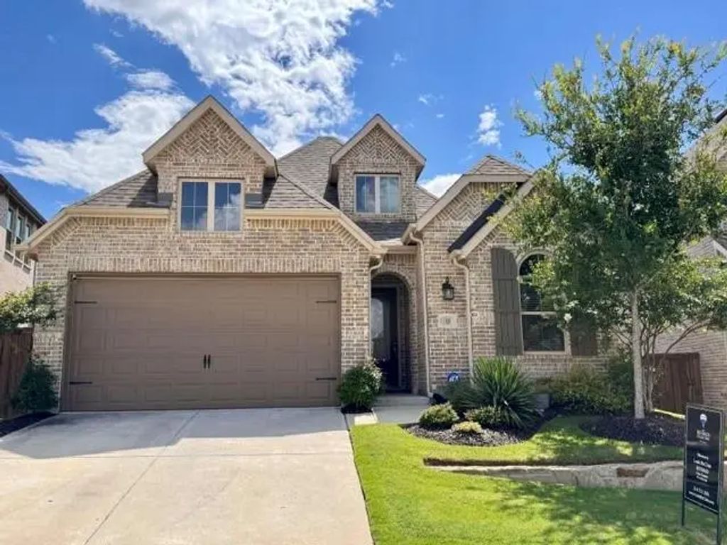 1808 Pelham Drive, Aubrey