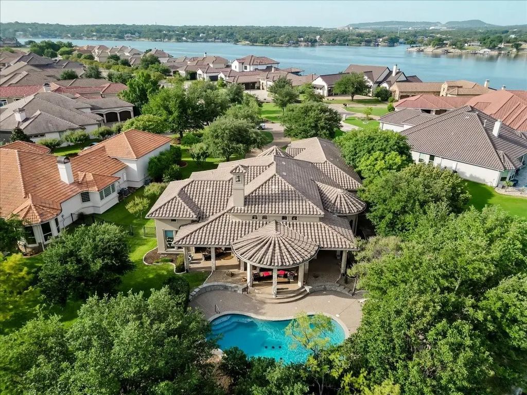 1601 Catalina Bay Court, Granbury