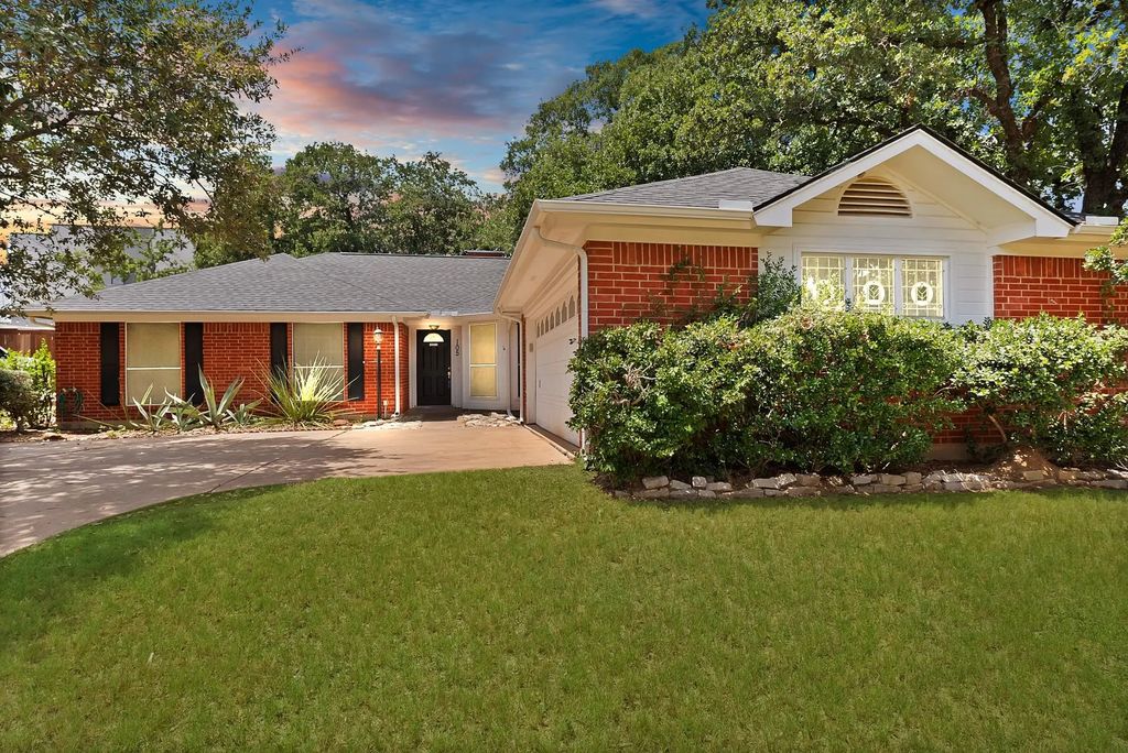 105 Arthur Drive, Kennedale