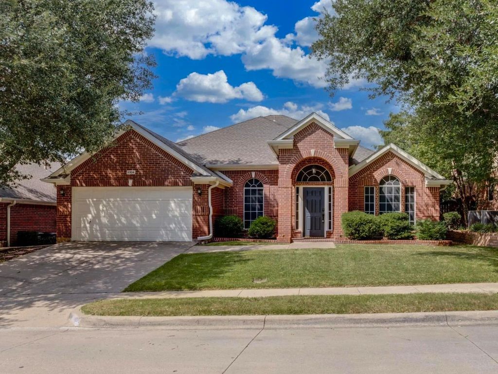 8304 Whippoorwill Drive, Fort Worth