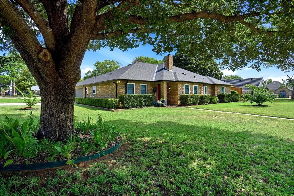 2146 Westwood Terrace, Grapevine
