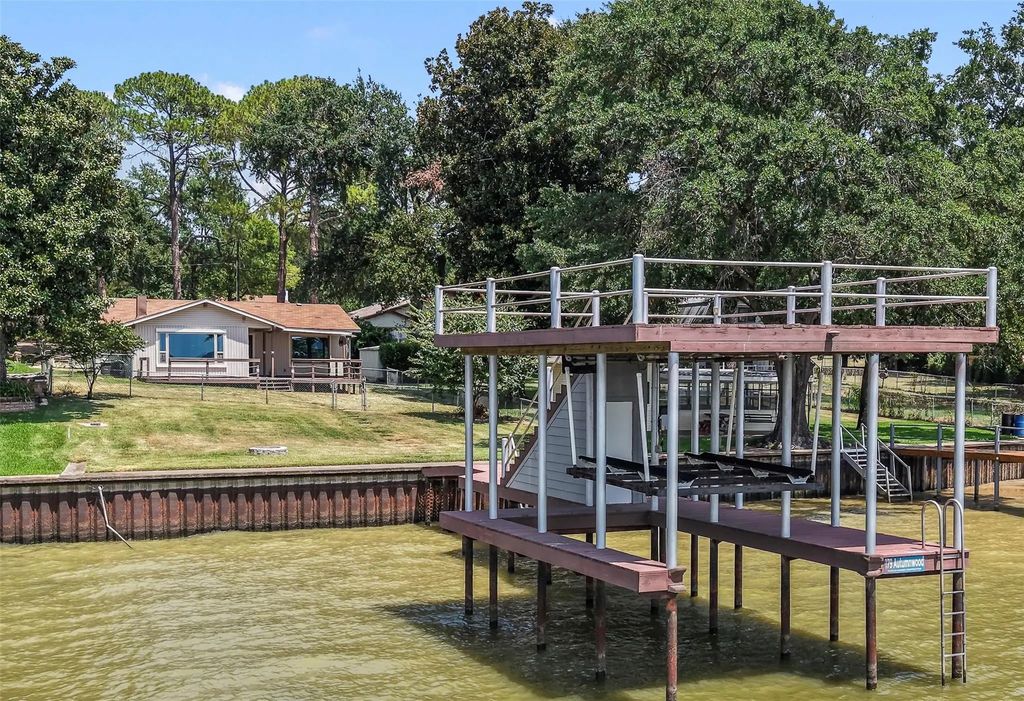179 Autumn Wood Trail, Gun Barrel City