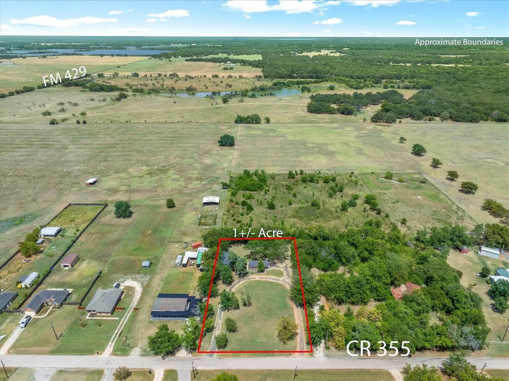 15974 County Road 355, Terrell