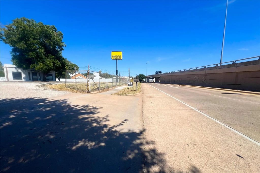 231 Central Expressway 287 Freeway E, Wichita Falls