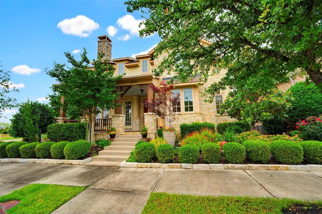 2201 Austin Waters, Carrollton