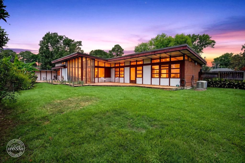 403 Longleaf Road, Shreveport