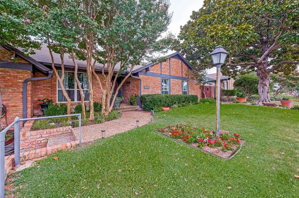 7440 Woodthrush Drive, Dallas