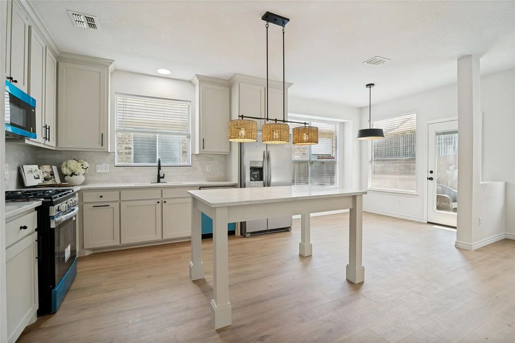 4507 Julian Drive, Mesquite