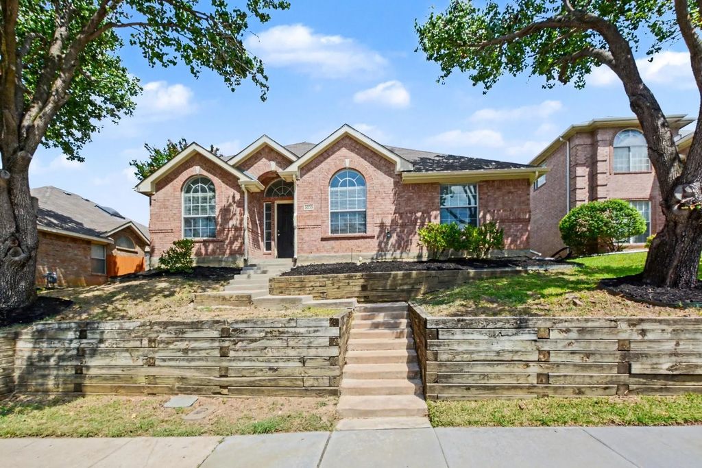 2033 Piedmont Drive, Lewisville