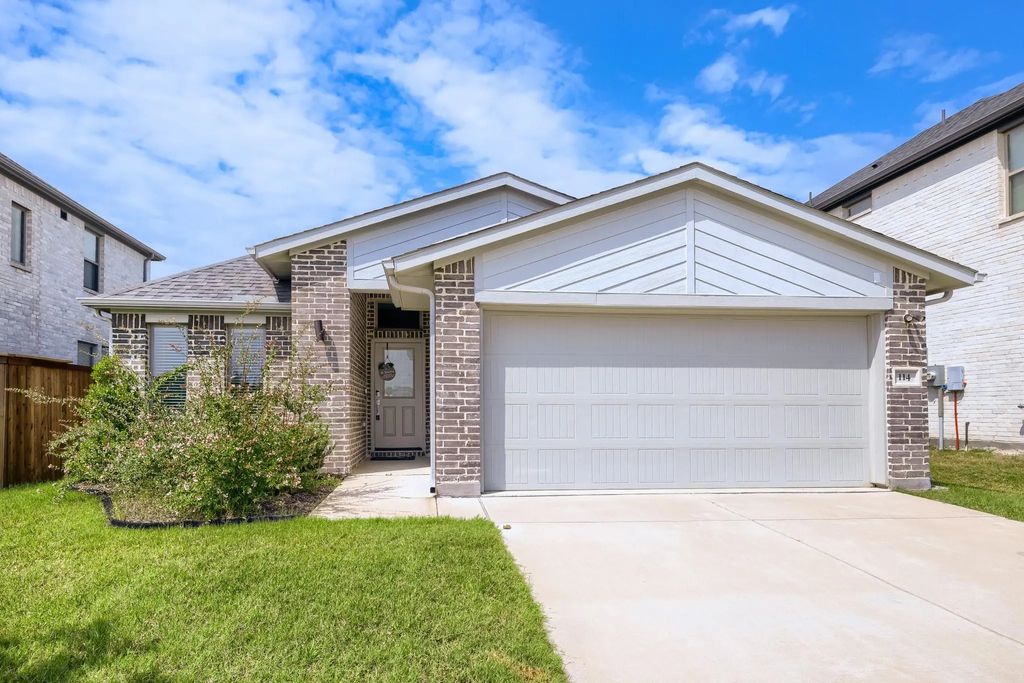 114 Mandarin Street, Forney