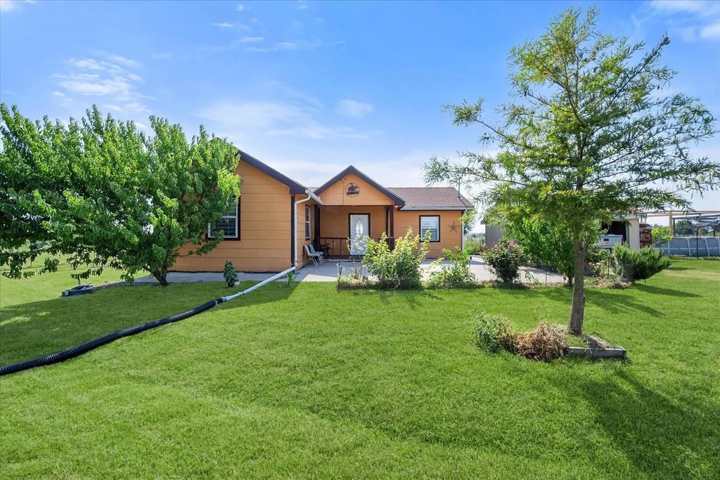 8057 Wilson Ranch Road, Barry