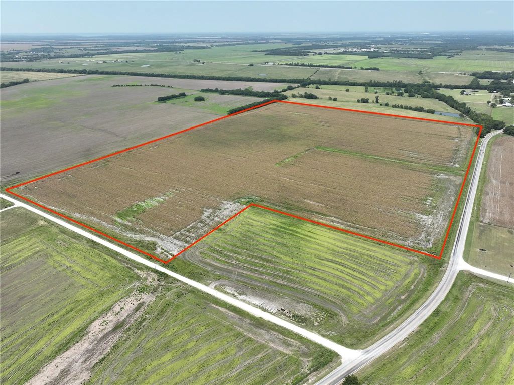 96 Acres Fm 137, Petty