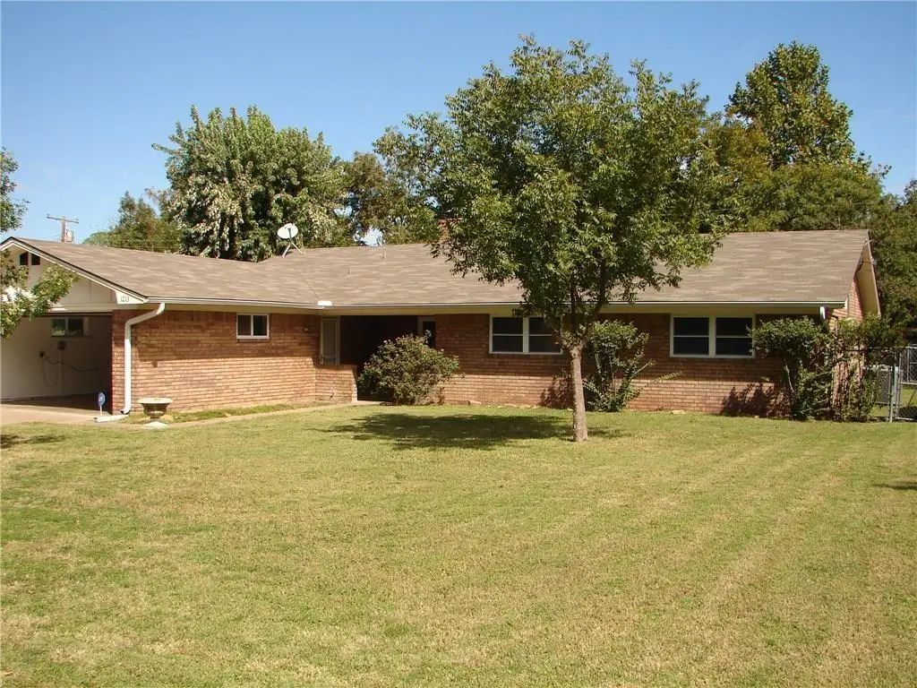 1213 Mockingbird Street, Stephenville