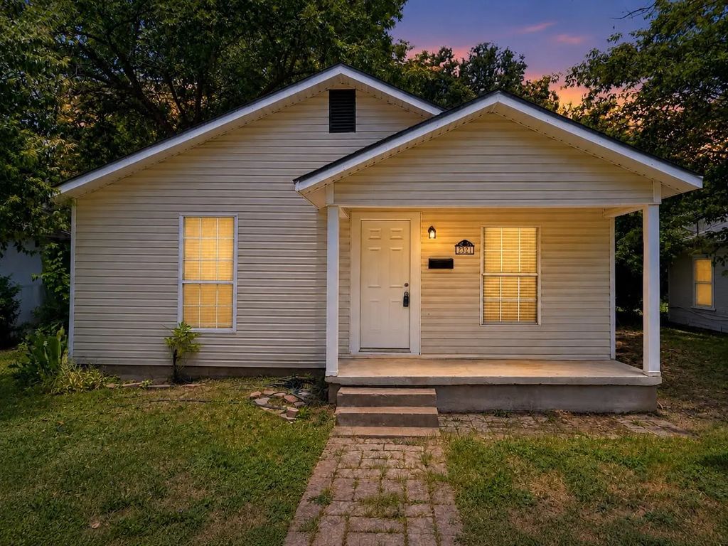 2321 Alexander Avenue, Waco