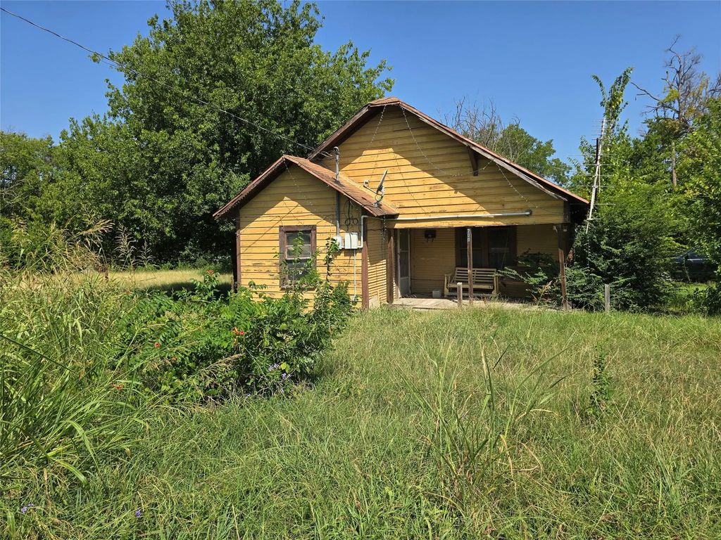 700 Sw 3rd Street, Hubbard