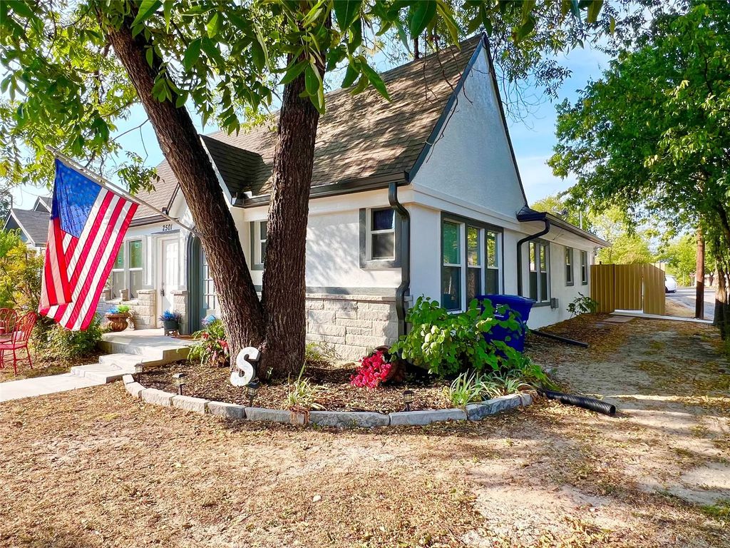 2501 Austin Avenue, Brownwood