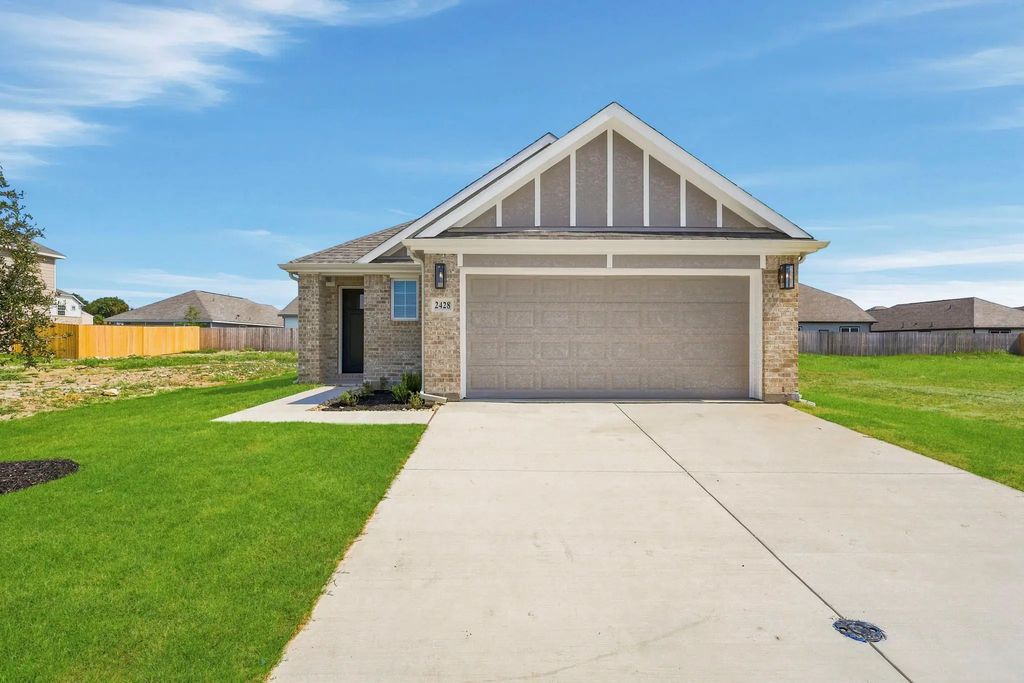 2428 Southern Magnolia Drive, Fort Worth