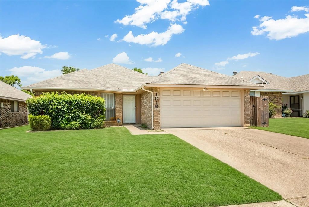1016 Willowbrook Trail, Carrollton