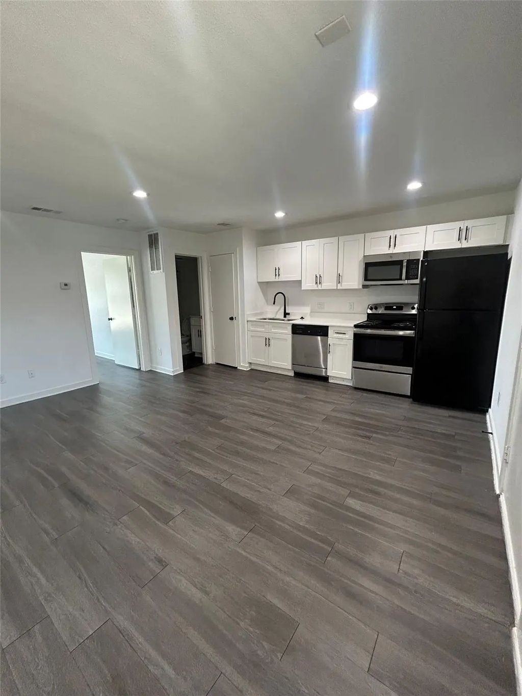 321 E 8th Street 216, Dallas