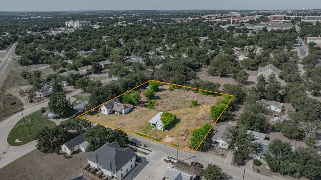 640 N Mccart Street, Stephenville