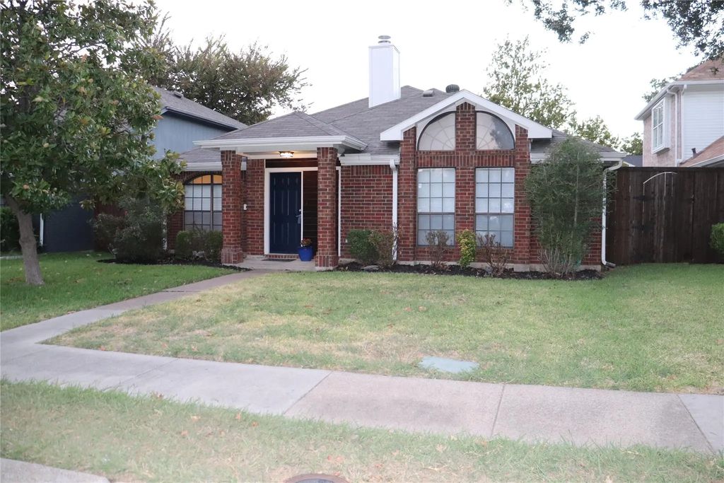 1600 Mountain Side Drive, Allen