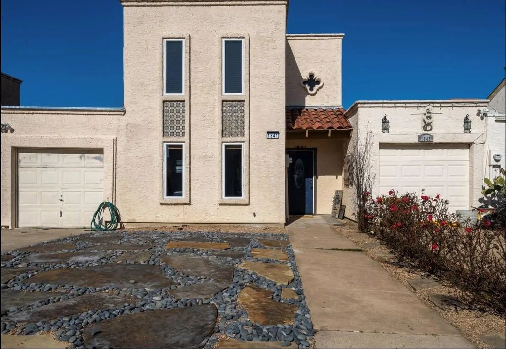 1841 Amber Lane, Carrollton