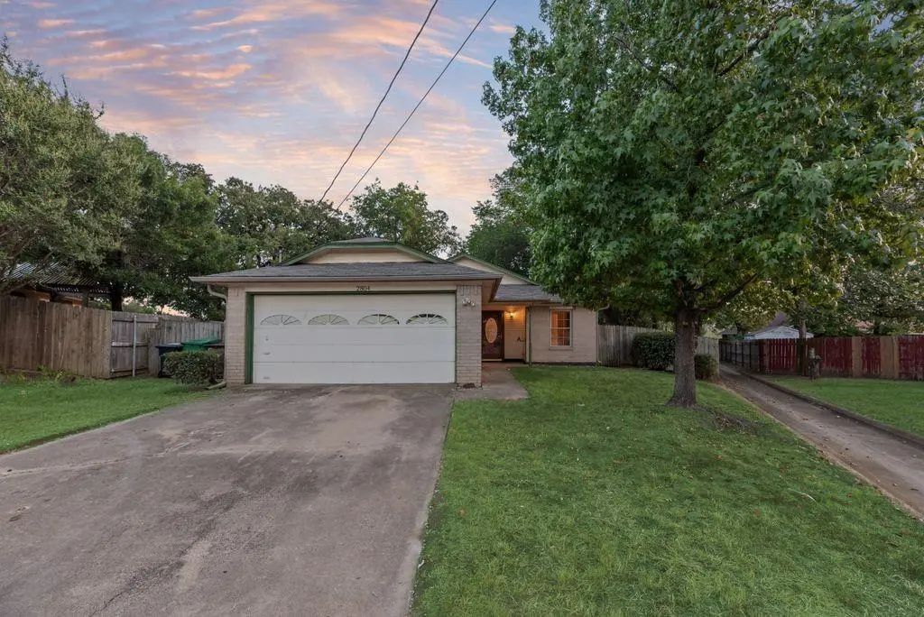 2804 Weston Drive, Denton