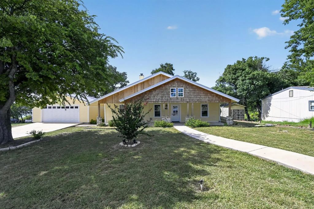 7228 Emerald Drive, Brownwood