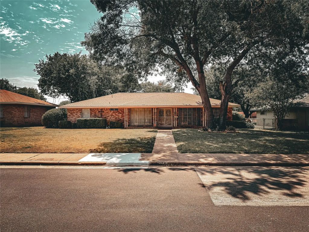 6207 Marblehead Drive, Dallas