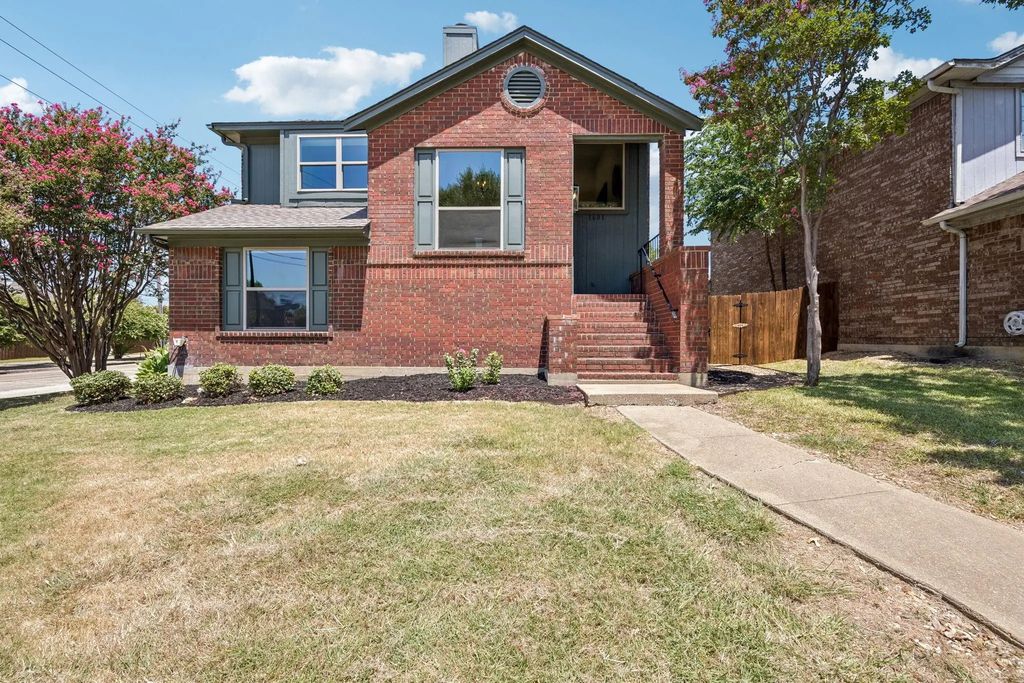 1601 Kingspoint Drive, Carrollton