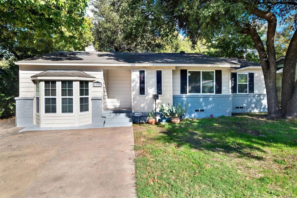 1725 Brake Drive, Carrollton