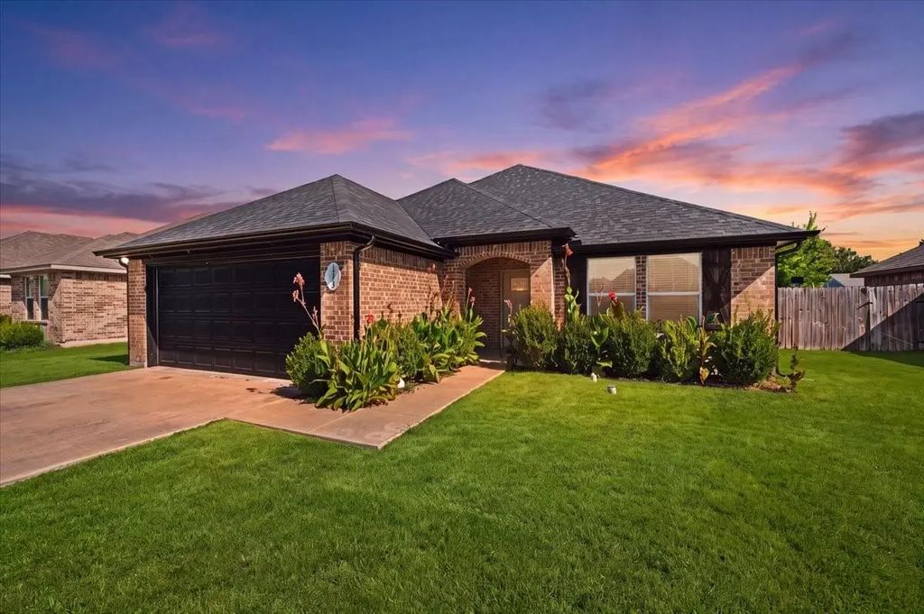 113 Halifax Circle, Palmer