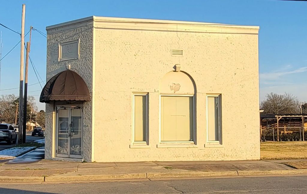 100 5th Street, Benton