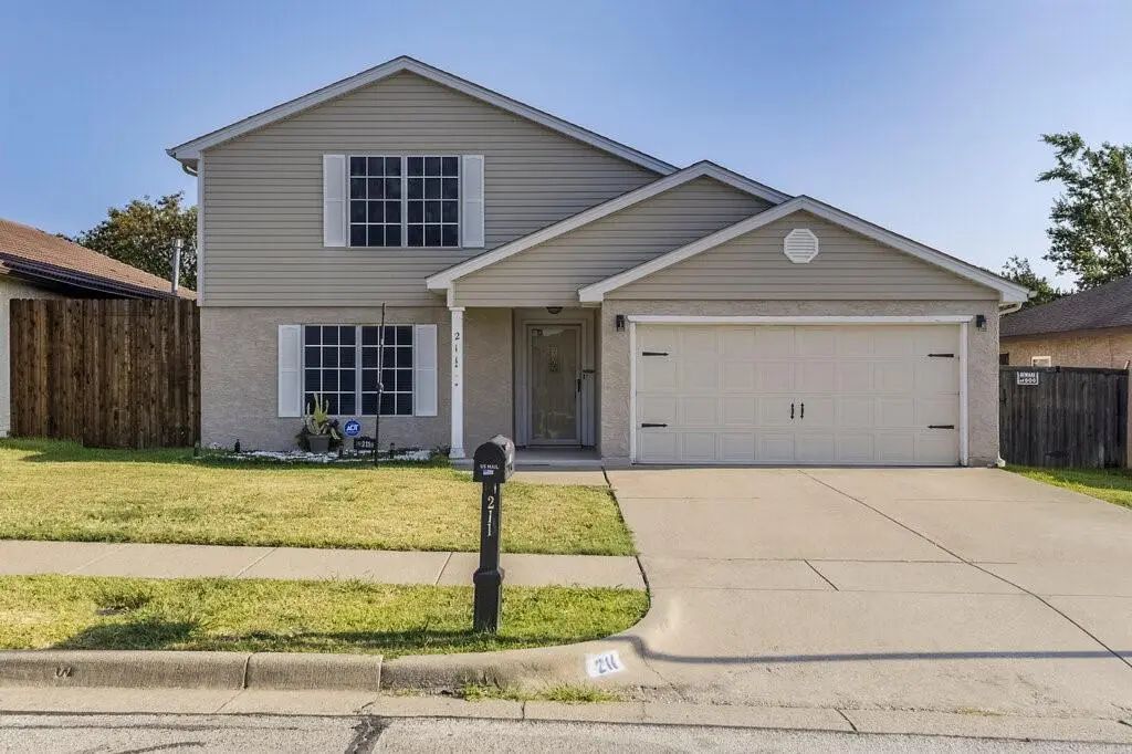 211 Faircrest Drive, Arlington