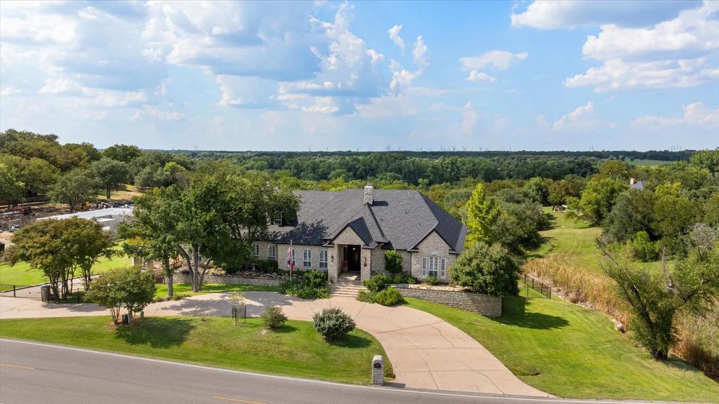 6410 Westover Drive, Granbury