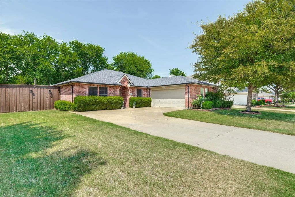 905 Larkspur Drive, Allen