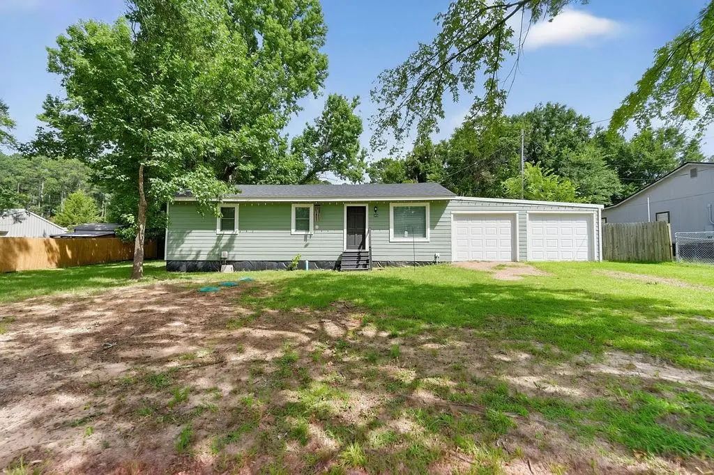 369 Pinewood Road, Hallsville