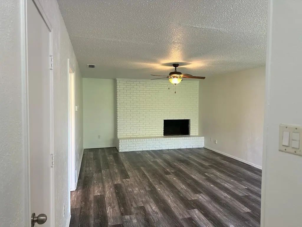 2818 Golfing Green Drive, Farmers Branch