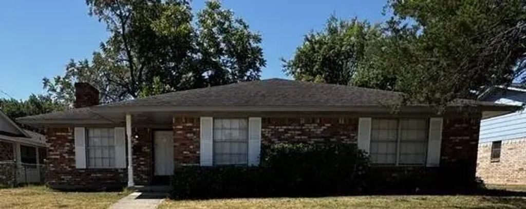 1724 Reynoldston Lane, Dallas