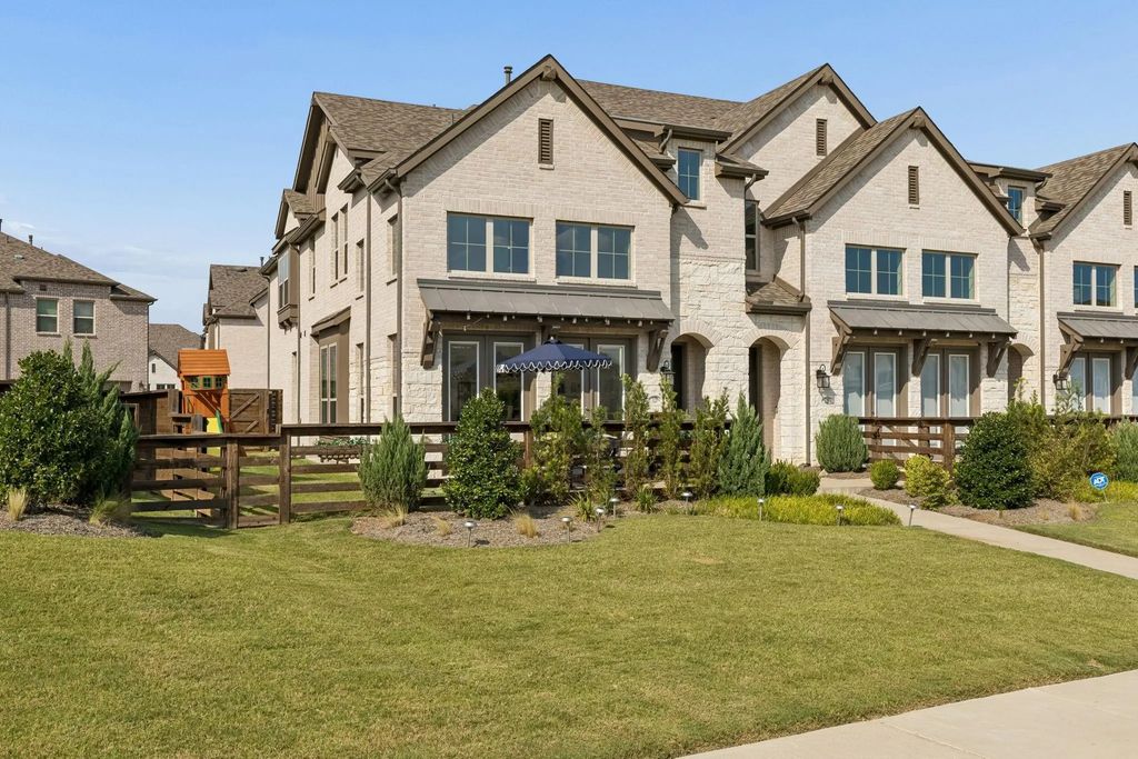 321 Sugarmaple Lane, McKinney