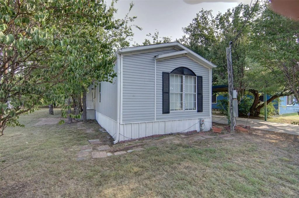 2307 Ne 2nd Street, Mineral Wells