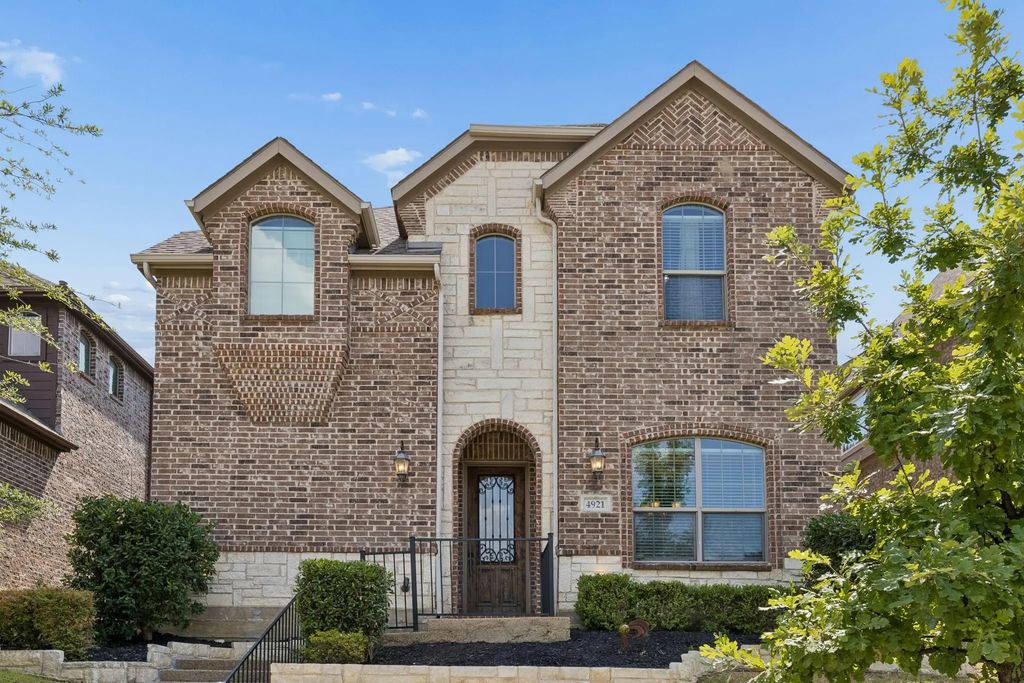4921 Empire Way, Irving