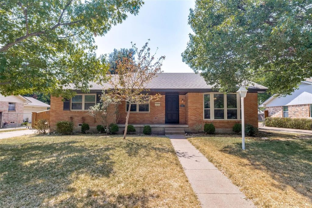 8605 Shagrock Lane, Dallas