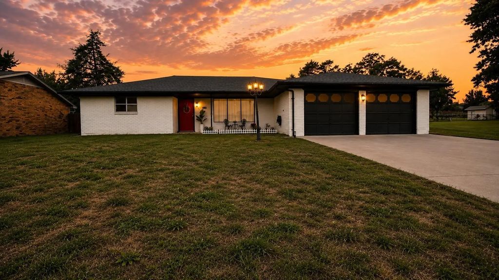 308 Oakwood Drive, Keene