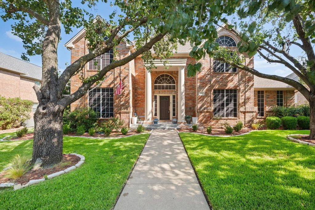 2311 Creekside Circle N, Irving