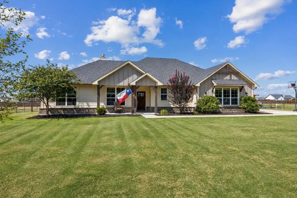 8382 Abner Road, Oak Ridge