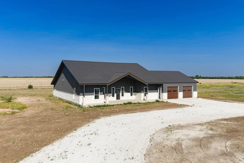 12274 Pr 319, Hawley