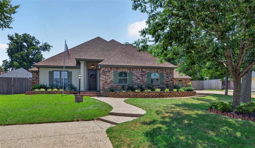 2104 Ashley Wilkes Lane, Bossier City