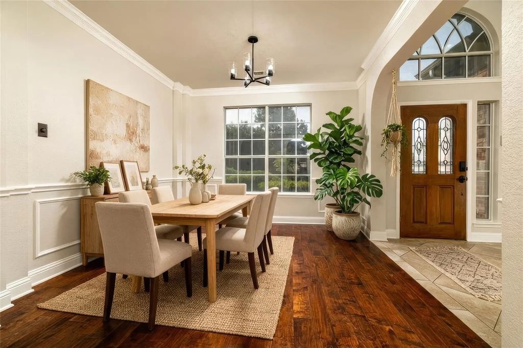 8905 Lakepointe Avenue, Rowlett